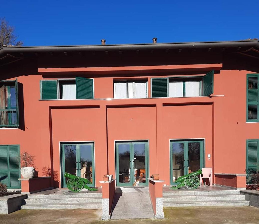 Mambly B&B Ristorante Pizzeria Galliate Exterior photo